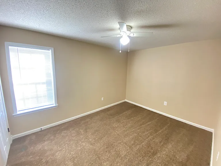4543 Villawood Dr — Photo 5