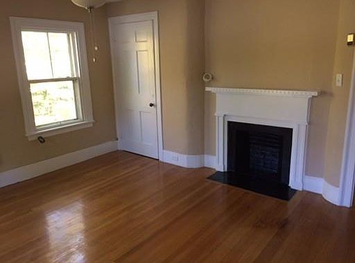 2nd image of 1058 Washington St APT 3
