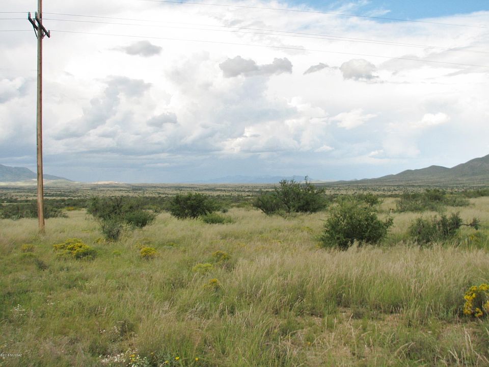 2nd image of E Silk Wind Blvd