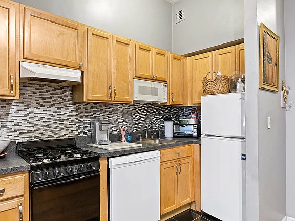 5th image of 530 E 84th St APT 1E