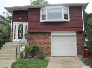 2702 3rd Ave, Merrick, NY 11566