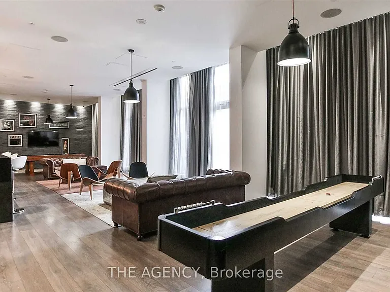 783 Bathurst St #718 — Photo 22