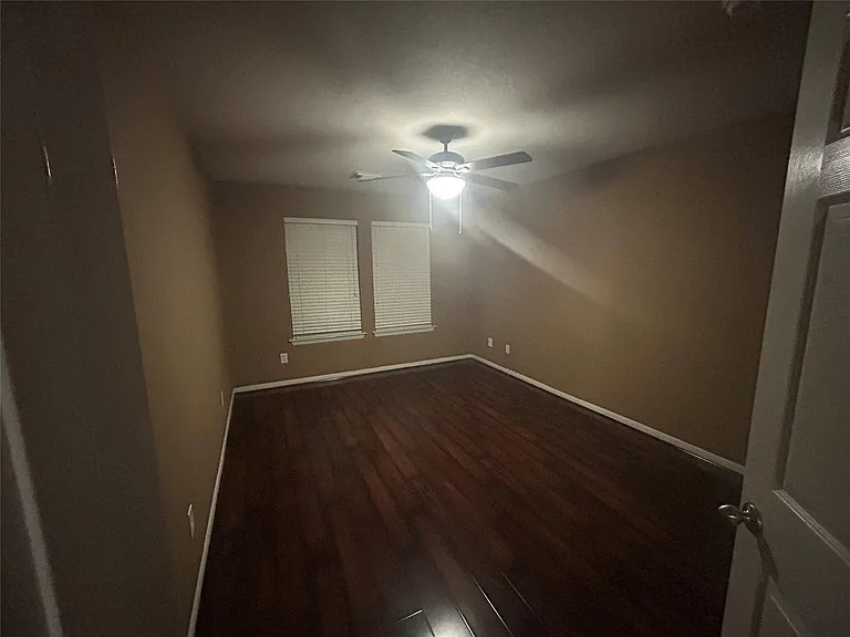 8911 Silent Willow Ln — Photo 20