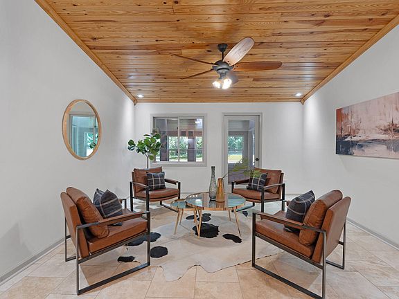 5th image of 130 Knobb Hill Dr NW
