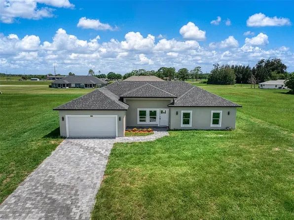 8732 Hampshire Dr, Sebring, FL 33876