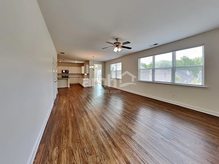 353 Macroom Ct — Photo 6