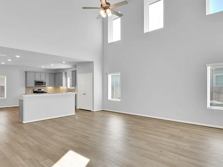 113 Greenthread Dr — Photo 12