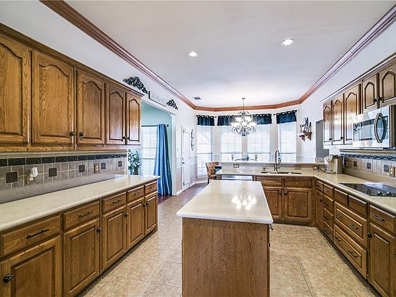 3rd image of 10377 W Dublin Dr