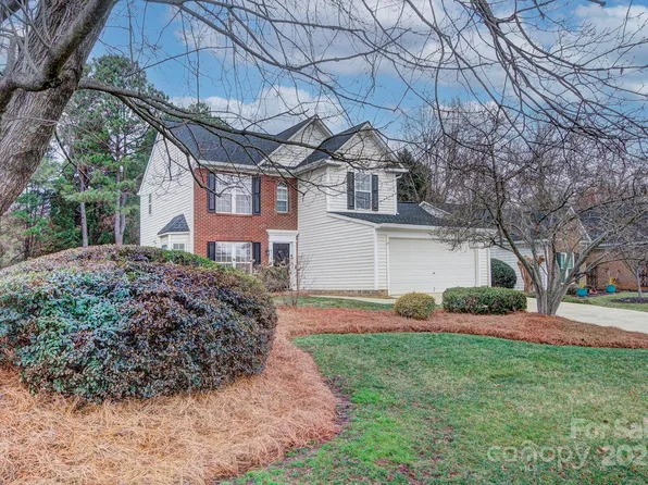 9717 Spring Park Dr, Charlotte, NC 28269