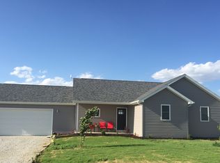 1490 W Dixie Bee Rd, Covington, IN 47932