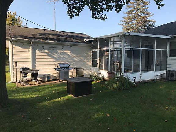2nd image of 504 N Finch St