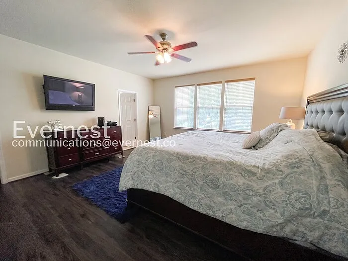 8353 Middle Ruddings Dr — Photo 17