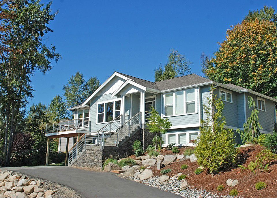 2nd image of 4420 Harborview Dr