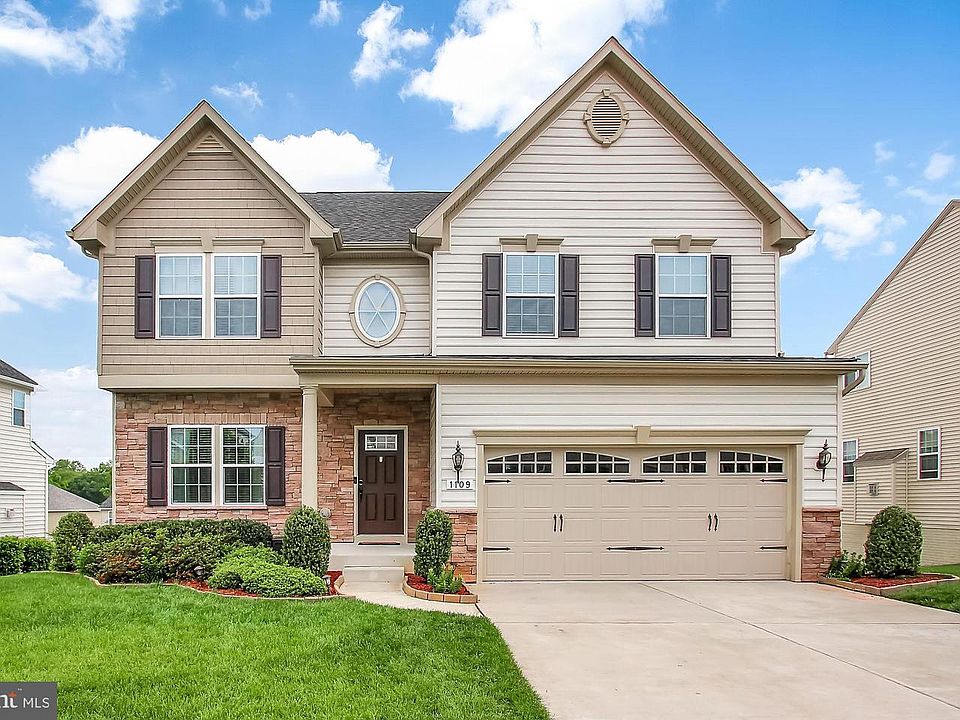 1st image of 1109 Heights Ln