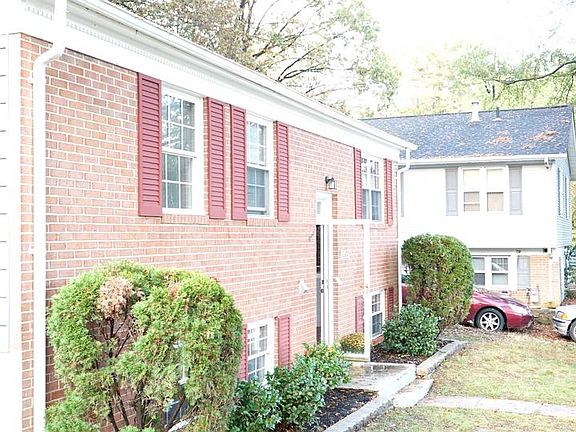 3rd image of 12600 Colebrook Ct