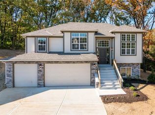 3204 NW 50th Ter, Riverside, MO 64150