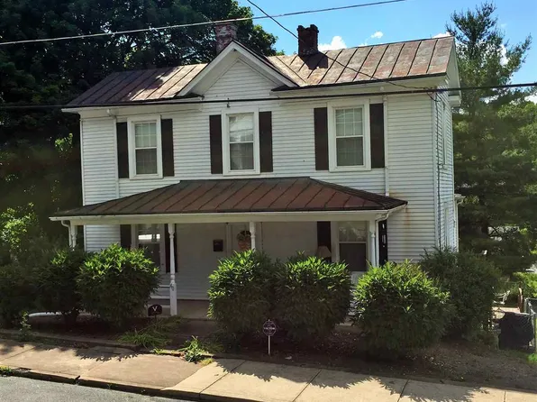 40 Lake Ave, Staunton, VA 24401