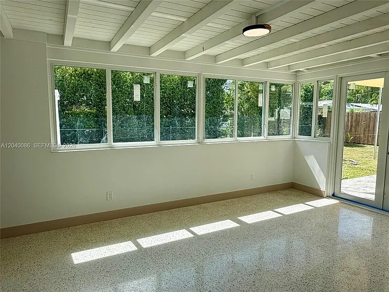 8235 SW 62nd Pl — Photo 7