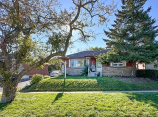 64 Harris Ave, Oshawa, ON L1J 5K7