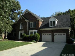 12124 Farnborough Rd, Huntersville, NC 28078