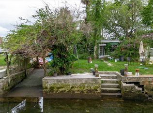 5323 Circle Dr, Weeki Wachee, FL 34607