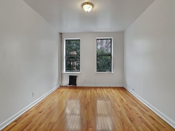 3rd image of 1094 Longfellow Ave #3D