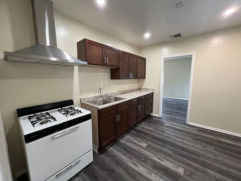 8206 N Wheatland Ave — Photo 18