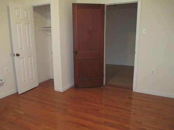 4th image of 28-04 33rd St #1L