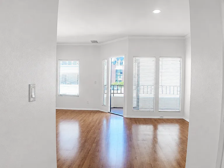 655 Columbia St #313 — Photo 14