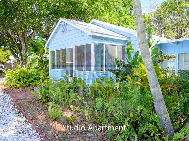 1014 Mecca Dr — Photo 8
