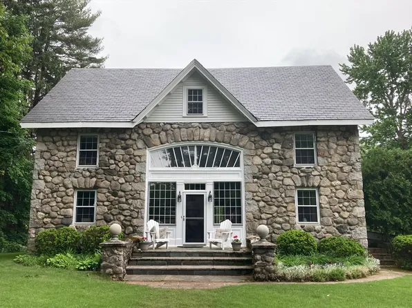 321 North Rd, Bedford, MA 01730