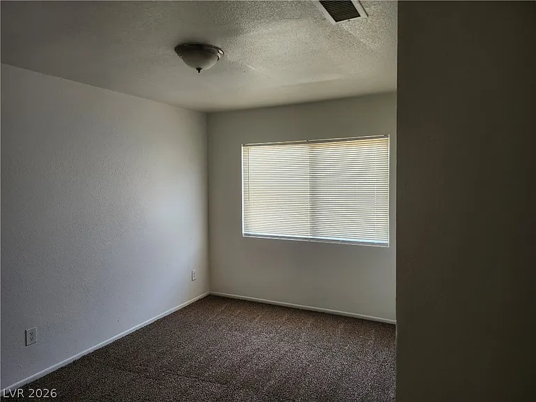 3437 E Cheyenne Ave #D — Photo 8