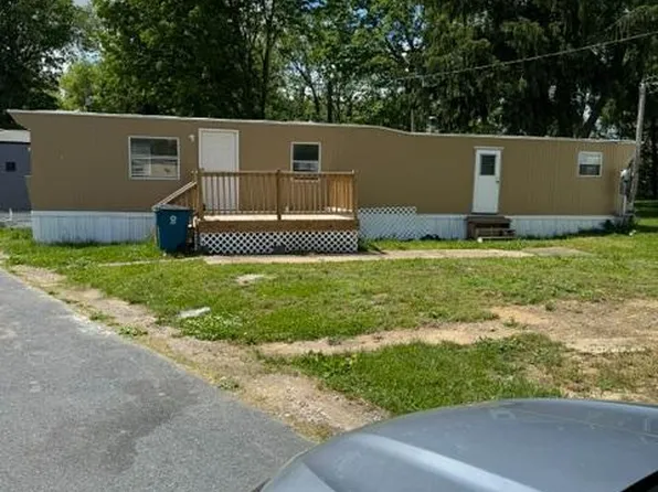 20 George Dr, Middletown, PA 17057