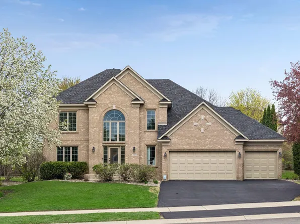 607 Carver Bluffs Pkwy, Carver, MN 55315