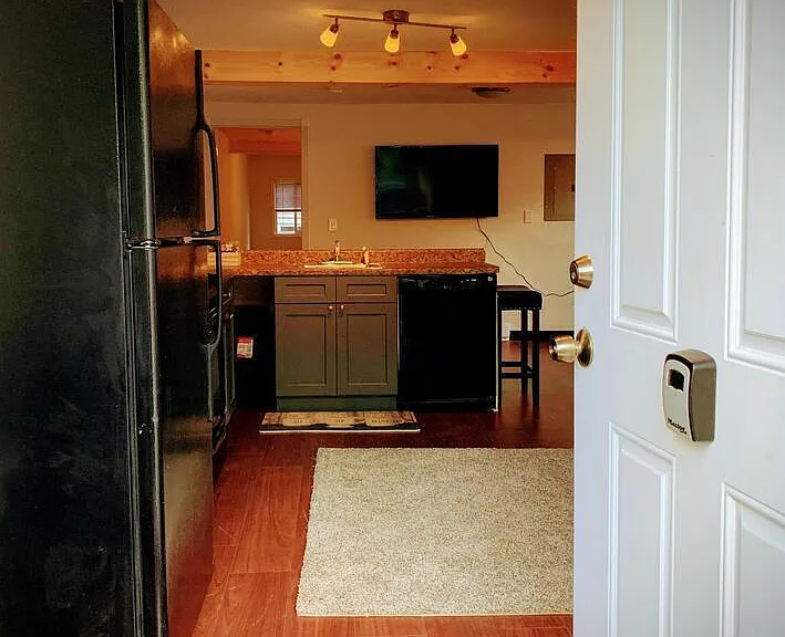 18 Depot St #7 — Photo 2