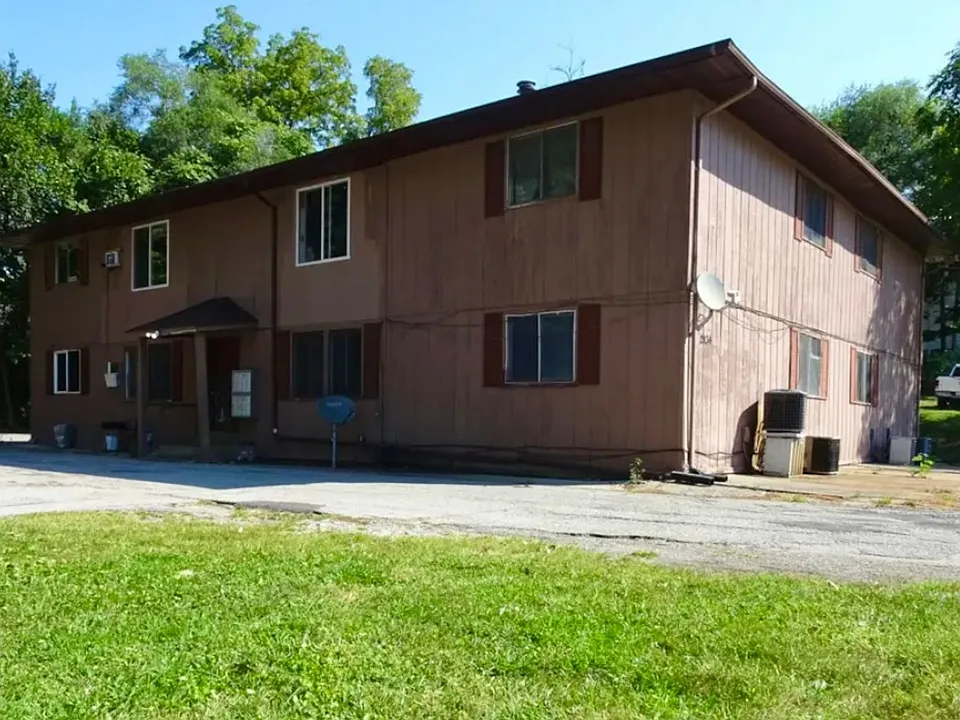 2134 E Locust St