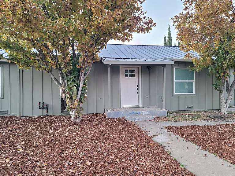 380 W Lassen Ave — Photo 15