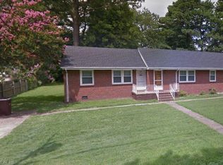 1429 Hawthorne Dr, Chesapeake, VA 23325