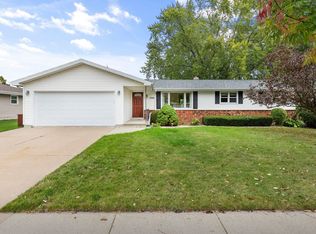 1326 Tullar Rd, Neenah, WI 54956