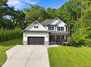 720 Creekside Dr, Sanford, NC 27330