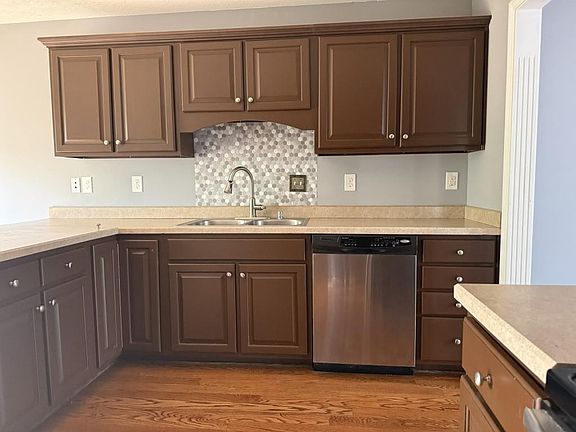 5th image of 238 Riley Way