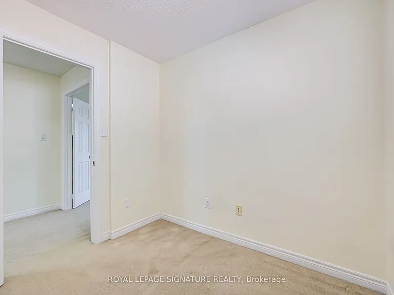 44 Selby Dr — Photo 33