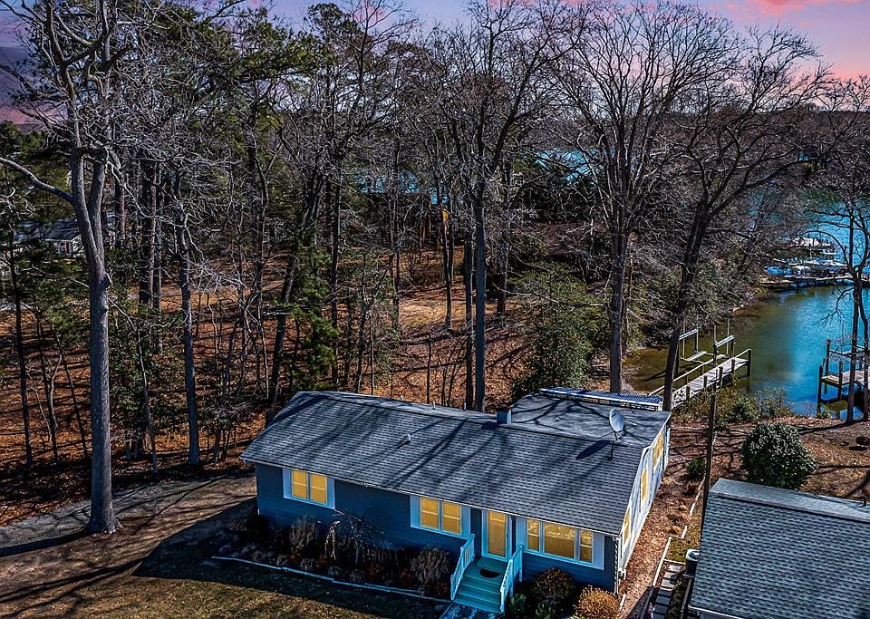 1st image of 1302 S Glebe Rd