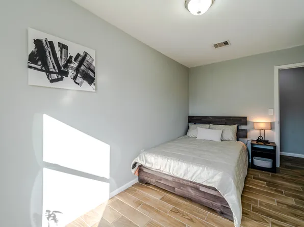 (undisclosed Address), Houston, TX 77085