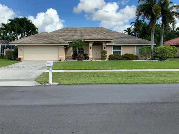 2086 Portland Ave, Wellington, FL 33414