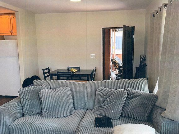 4th image of 5089 Muir Ave