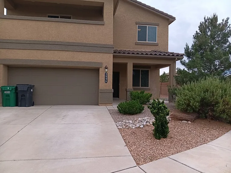 3806 Dynamite Rd NE — Photo 2