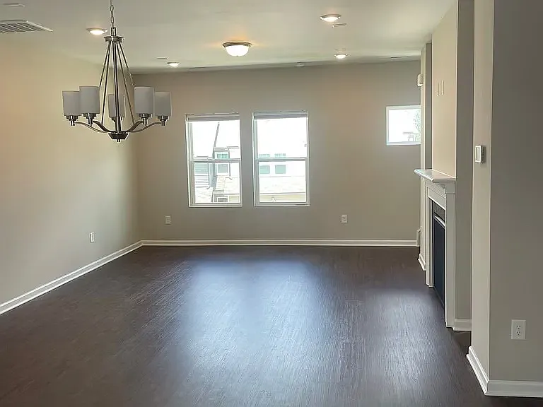 207 Adobe Pl — Photo 9