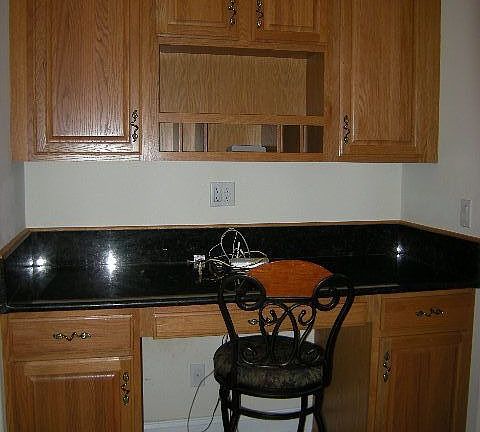 Butler's Pantry/Laptop