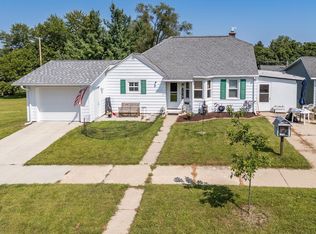 1023 W Prospect Ave, Portage, WI 53901